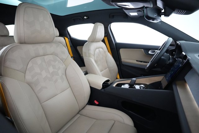 2022 Polestar 2 — photo 18 of 22