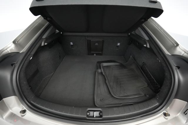 2022 Polestar 2 — photo 6 of 22
