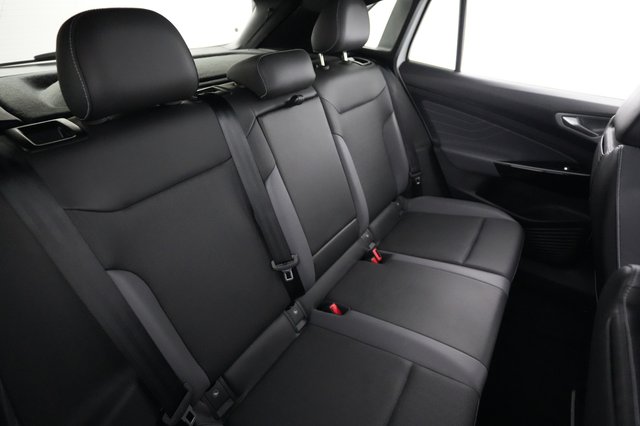 2023 Volkswagen ID.4 — photo 4 of 20
