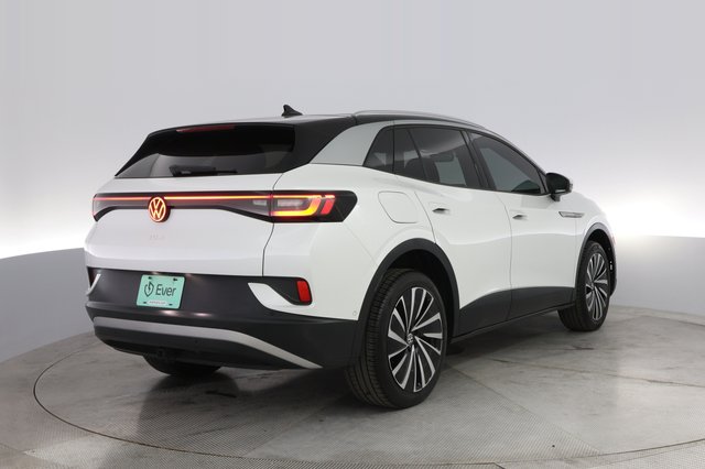 2023 Volkswagen ID.4 — photo 2 of 20
