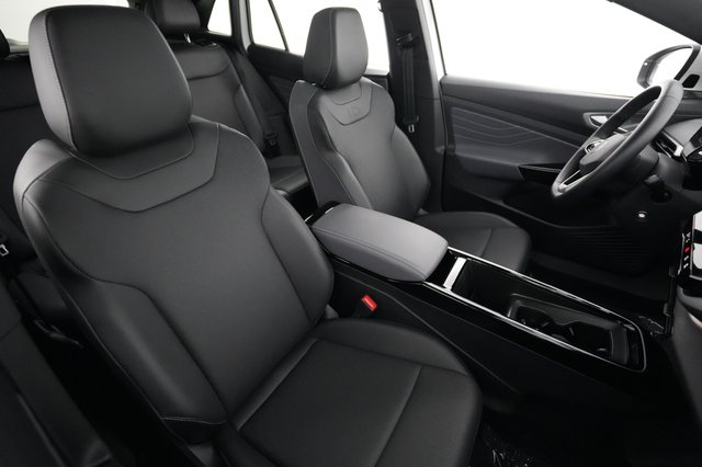 2023 Volkswagen ID.4 — photo 19 of 20