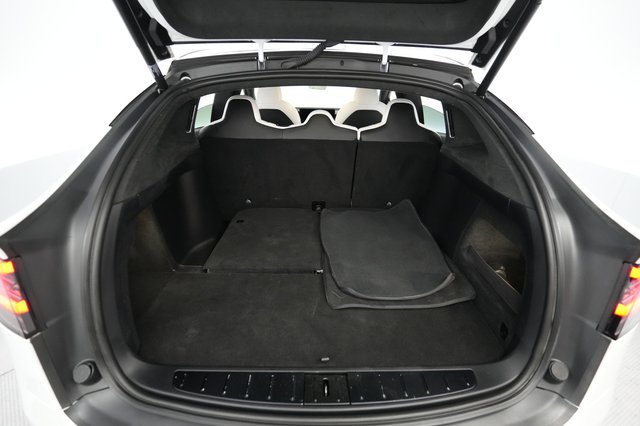 2022 Tesla Model X — photo 6 of 29