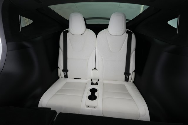 2022 Tesla Model X — photo 20 of 29