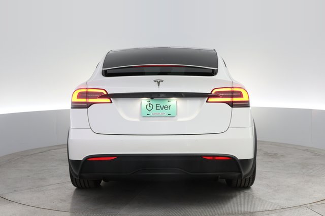 2022 Tesla Model X — photo 12 of 29