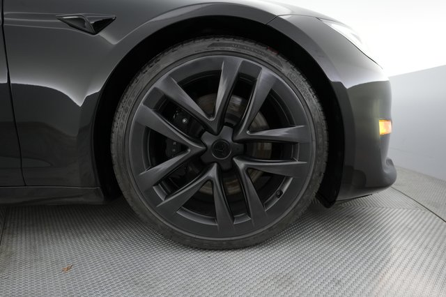 2023 Tesla Model S — photo 16 of 23
