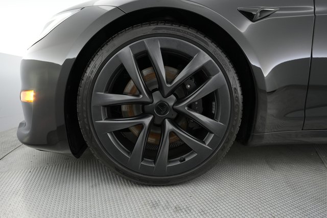 2023 Tesla Model S — photo 17 of 23