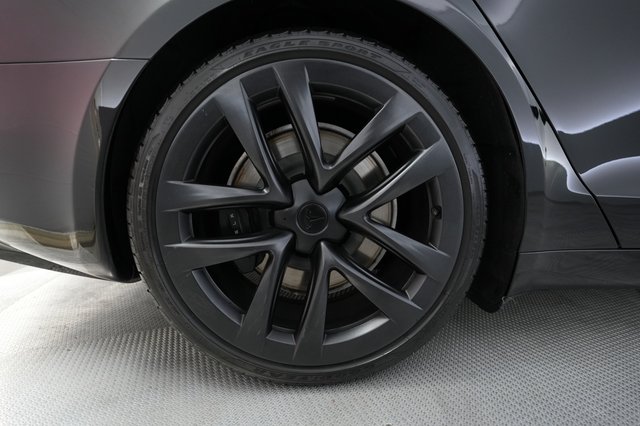 2023 Tesla Model S — photo 15 of 23