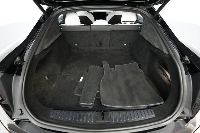 2023 Tesla Model S — photo 6 of 23