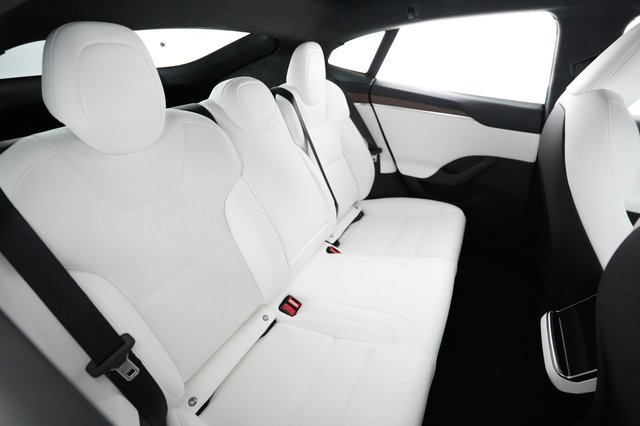 2023 Tesla Model S — photo 4 of 23
