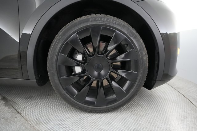 2022 Tesla Model Y — photo 7 of 24