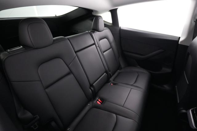 2022 Tesla Model Y — photo 4 of 24