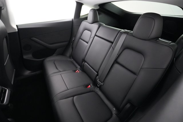 2022 Tesla Model Y — photo 19 of 24