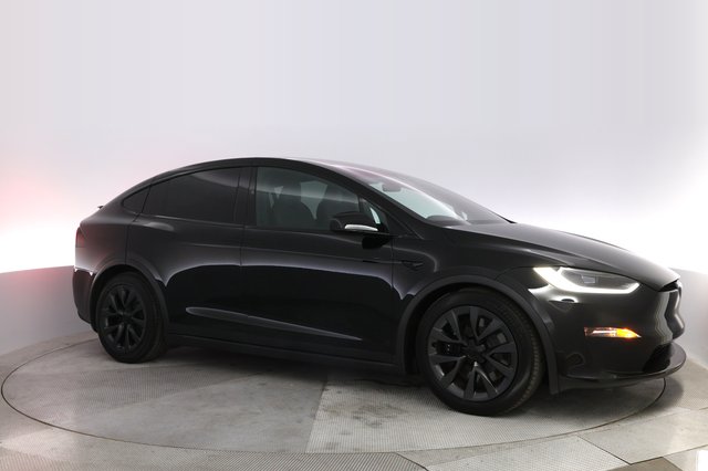 2023 Tesla Model X — photo 11 of 23