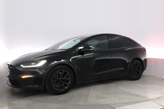 2023 Tesla Model X — photo 14 of 23