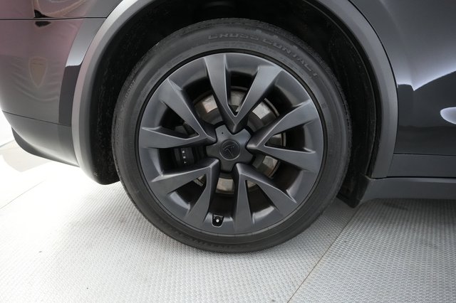 2023 Tesla Model X — photo 17 of 23
