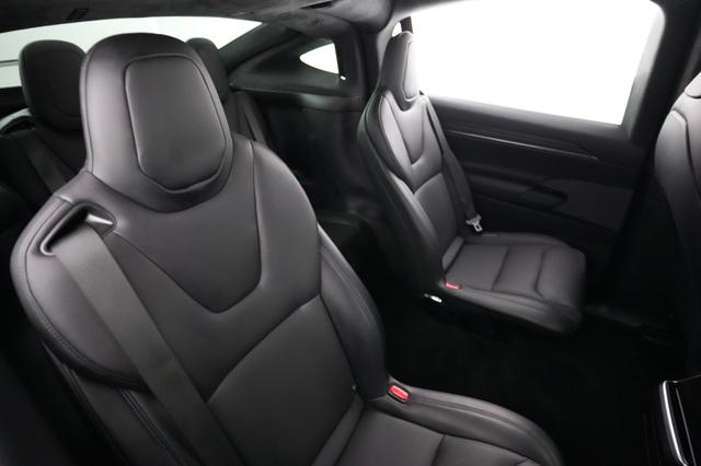 2023 Tesla Model X — photo 4 of 23