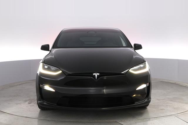 2023 Tesla Model X — photo 9 of 23