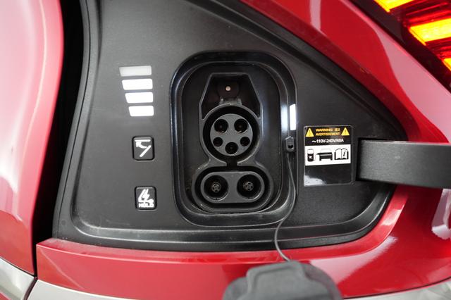 2024 Kia EV6 — photo 8 of 21