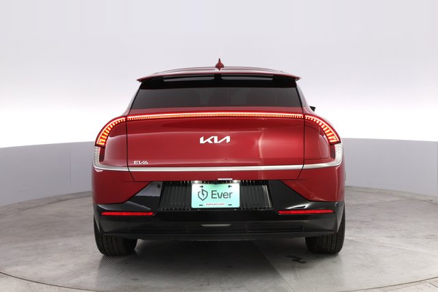 2024 Kia EV6 — photo 12 of 21
