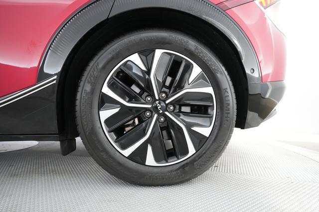 2024 Kia EV6 — photo 7 of 21