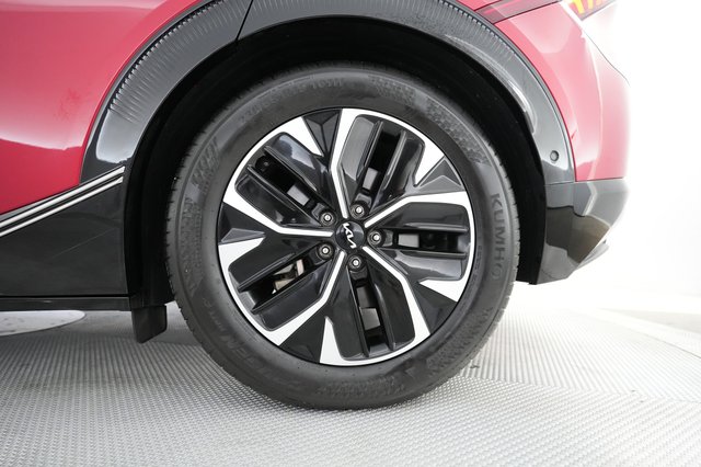 2024 Kia EV6 — photo 7 of 21