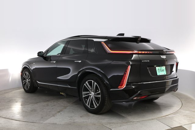 2024 Cadillac LYRIQ — photo 13 of 21