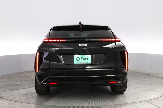 2024 Cadillac LYRIQ — photo 12 of 21