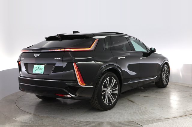 2024 Cadillac LYRIQ — photo 2 of 21