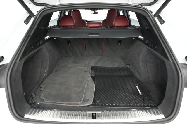 2022 Audi e-tron — photo 6 of 21