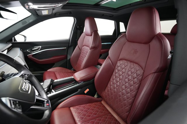 2022 Audi e-tron — photo 3 of 21