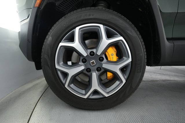2022 Rivian R1T — photo 7 of 23