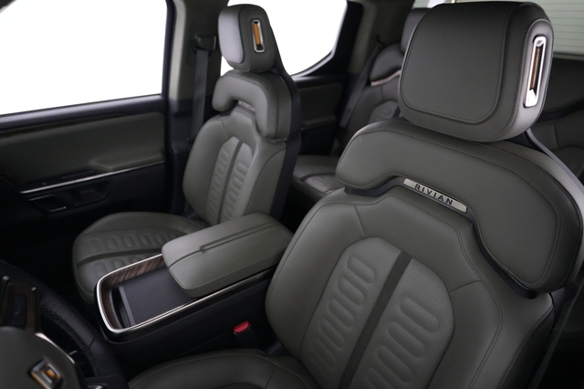 2022 Rivian R1T