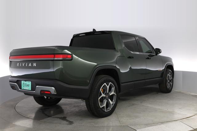 2022 Rivian R1T — photo 2 of 23