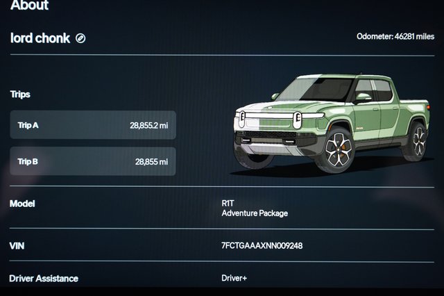 2022 Rivian R1T — photo 5 of 23