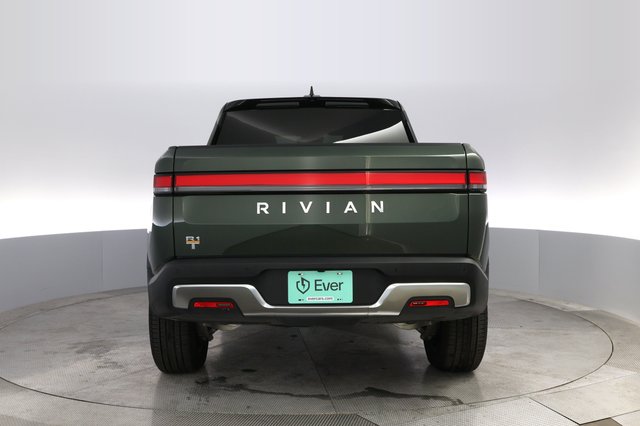 2022 Rivian R1T — photo 12 of 23