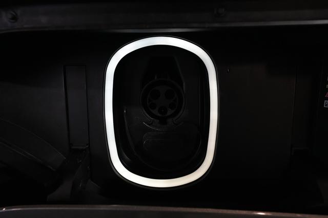 2024 Cadillac Lyriq — photo 8 of 33