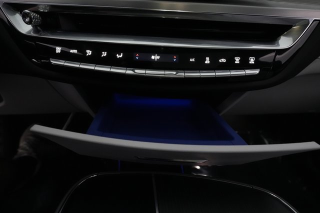 2024 Cadillac Lyriq — photo 24 of 33