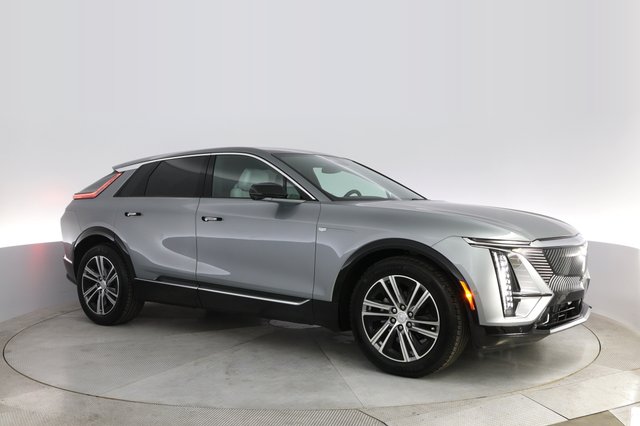 2024 Cadillac Lyriq — photo 11 of 33