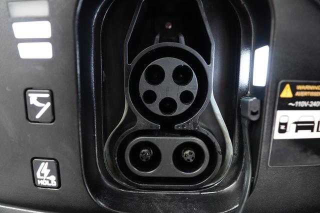 2024 Kia EV6 — photo 8 of 21