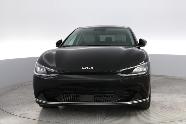 2024 Kia EV6 — photo 9 of 21