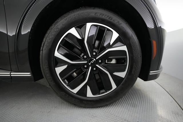 2024 Kia EV6 — photo 7 of 21