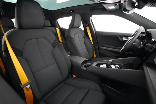2022 Polestar 2 — photo 18 of 21