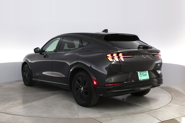 2022 Ford Mustang Mach-E