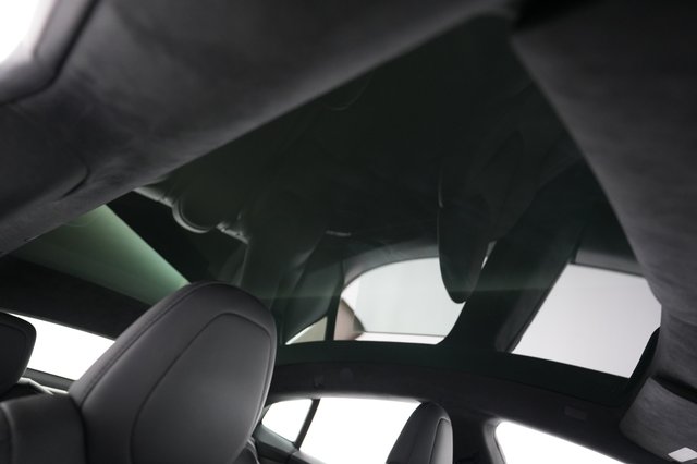 2022 Tesla Model S — photo 20 of 22