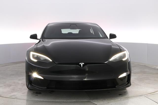 2022 Tesla Model S — photo 9 of 22
