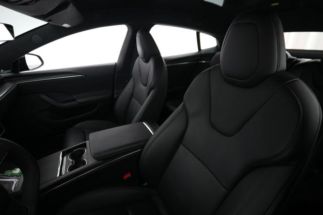 2022 Tesla Model S — photo 3 of 22