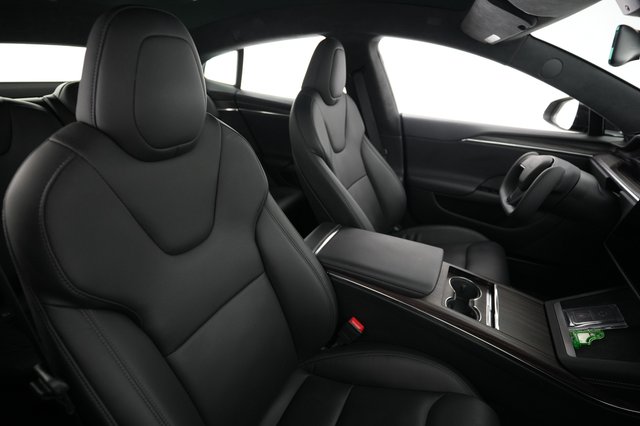 2022 Tesla Model S — photo 19 of 22