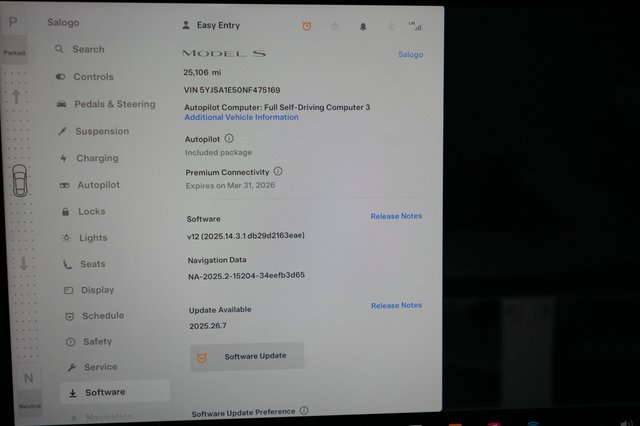 2022 Tesla Model S — photo 5 of 22