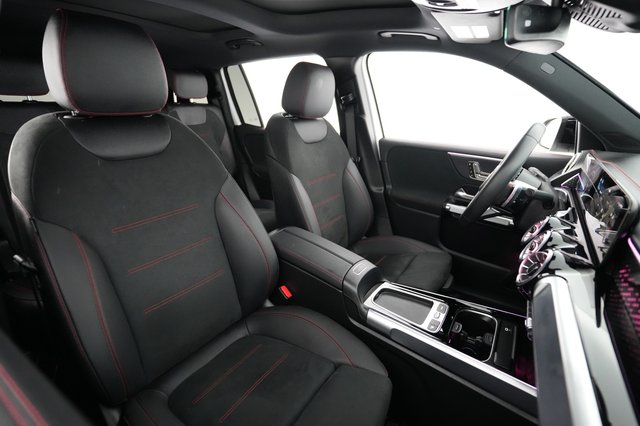 2024 Mercedes-Benz EQB — photo 18 of 21