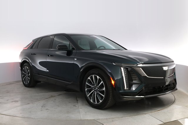 2024 Cadillac Lyriq — photo 10 of 19